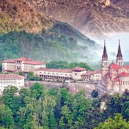 Gorgeous In Pilona With Kitchen