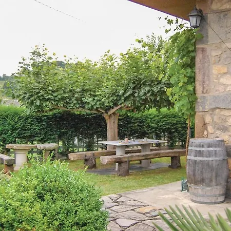 Gorgeous In Pilona With Kitchen Casa vacanze La Pinera (Morcin, Asturias)